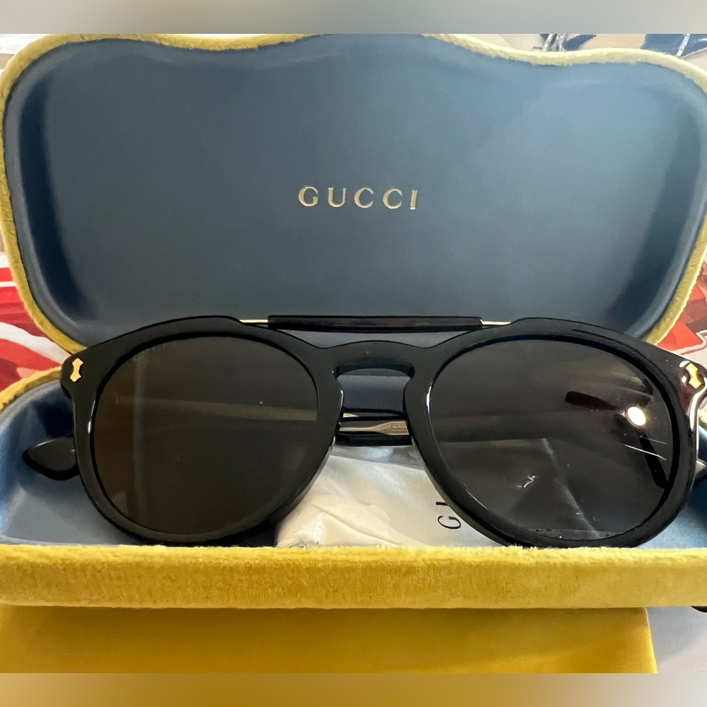 GUCCI SUNGLASSES - Picture 2 of 13